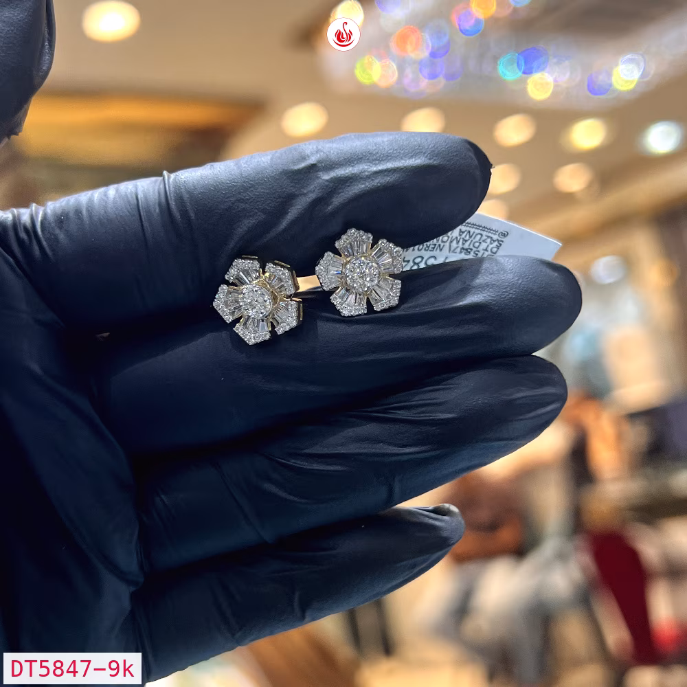 Women Diamond Earrings - DT5847