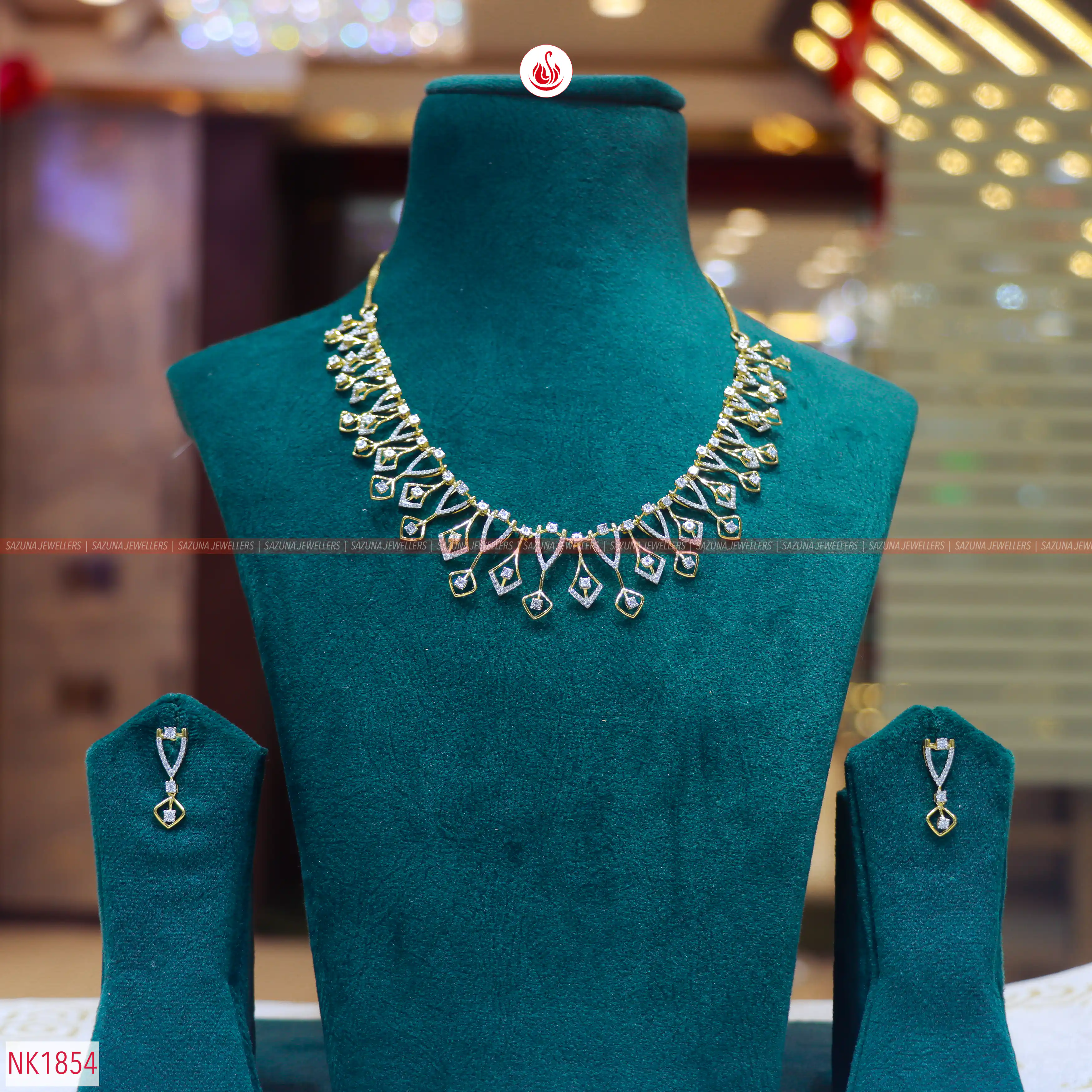 Sazuna Sharvisha  Diamond Necklace